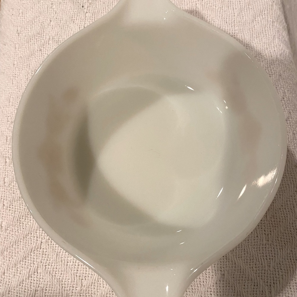 Small Pyrex Dish - Picture 3 of 3